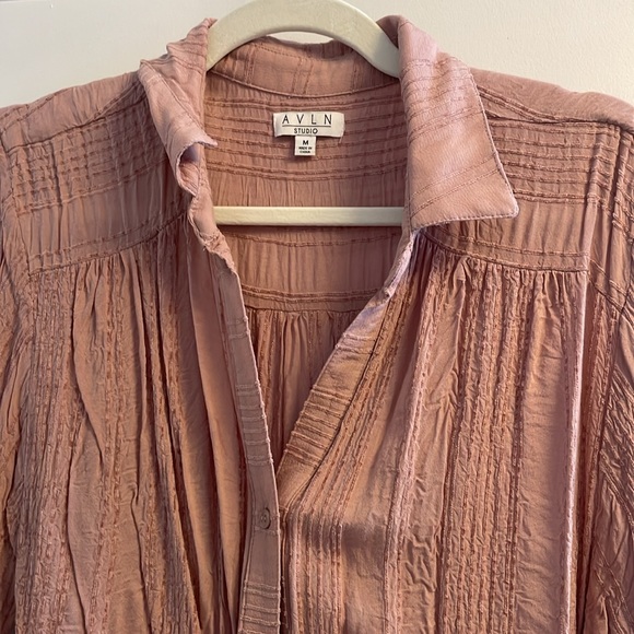 AVLN STUDIO Zoa Button Down Shirt - blush color, textured - Picture 5 of 11